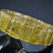 ゴールドタイチンルチル バングル [t107-4493]