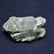 グリーンファントムクォーツ　クラスター アメリカ産 [t126-7769]