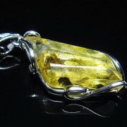 タイチンルチル（太金針）とは | 随一のパワーを誇る最強の水晶