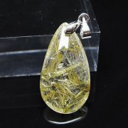 ローズクォーツ（紅石英）は柔らかい優しいピンクの水晶