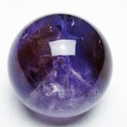 アメジストドームの年間取扱い量10,000本以上の誠安天然石専門店