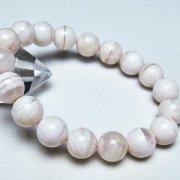 セリサイト イン クォーツの意味 | 美の女神という異名を持つ石