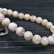 セリサイト イン クォーツの意味 | 美の女神という異名を持つ石
