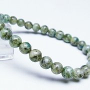 K2ストーン（K2ブルー）は神秘的な色合いと模様の天然石です