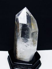 1.3Kg 虹入り ヒマラヤ水晶 六角柱[T222-2520]