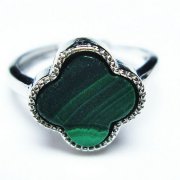 マラカイト（孔雀石）神経のリラックス・ストレスの解消など