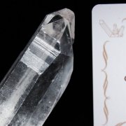 高品質　レムリアンシード　水晶　ファセットカット　置物　虹　透明　クリアクォーツ レムリアンシード カット しずく型 置き物 80g キラキラ 虹入り
