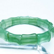 インド翡翠 バングル [t379-3578]