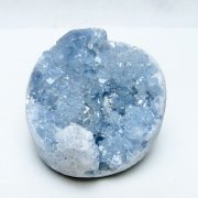 セレスタイトの意味 | 深い安らぎと心身の浄化をもたらす天青石（てん