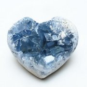 セレスタイトの意味 | 深い安らぎと心身の浄化をもたらす天青石（てん