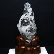 1.9Kg ヒマラヤ水晶ルチルクォーツ（金針ルチル水晶） 手彫り 龍[T42-434]