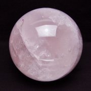 A186 ローズクォーツ丸玉　約52.9mm 天然ローズクォーツ 丸玉（ブラジル産）10cm 台座付き｜ピンク