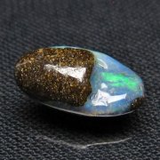 アイアンオパール 原石 [t468-752]