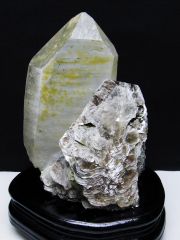1.3Kg 雲母入り ヒマラヤ水晶 原石 [t501-4295]