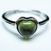 モルダバイトの意味｜希少で価値ある逸品。安心格安でお譲りします。