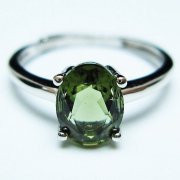 モルダバイト　大玉　9.4ミリ モルダバイトの意味｜希少で価値ある逸品。安心格安でお譲りします。