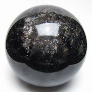 2.7Kg ライトニング水晶 丸玉 130mm [t529-6411]
