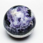 アメジストドームの年間取扱い量10,000本以上の誠安天然石専門店