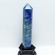 オブシディアン（黒曜石）は太古の昔には石器に使用された歴史のある石