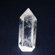 アメジストドームの年間取扱い量10,000本以上の誠安天然石専門店