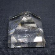 ヒマラヤ水晶ピラミッド [t600-2573]