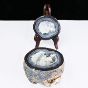 1.5Kg ペア水晶トレジャーメノウ [t605-3651]