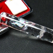 虹入り ヒマラヤ水晶 印材　※別途料金で篆刻可能 11mm [T607-186]