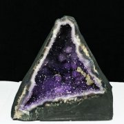 アメジスト（紫水晶）「アメジストドーム100000円～」の商品一覧ページ