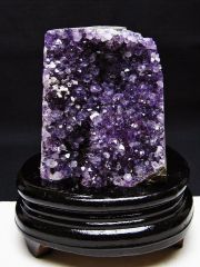 アメジスト（紫水晶）「ウルグアイ産クラスター」の商品一覧ページ