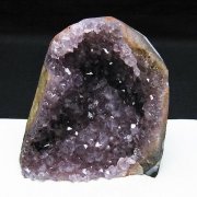 アメジスト（紫水晶）「ウルグアイ産クラスター」の商品一覧ページ