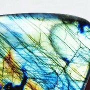 ラブラドライト（曹灰長石）「原石」の商品一覧ページ