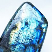 ラブラドライト（曹灰長石）「原石」の商品一覧ページ