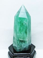 グリーンフローライト 六角柱 1Kg 1.6Kg フローライト 原石 六角柱 蛍石 台座付属 送料無料 一点物