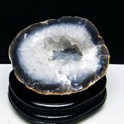 1.4Kg ウルグアイ産  アゲート水晶ドーム[T640-2035]