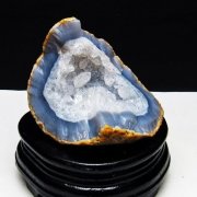 ギベオン（鉄隕石）は宇宙から飛来した隕石です。