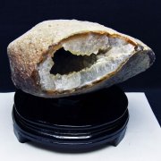 5.7Kg ウルグアイ産 アゲート水晶ドーム [t640-2518]