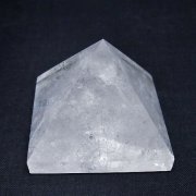 ガーデン水晶ピラミッド [t648-3544]