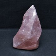 赤い石の彫刻  置物　約20cm 天然石 鑑賞石 佐渡赤玉石 赤石 置物 重さ約1.1kg 唐木台付