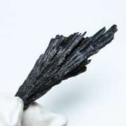 ブラック カイヤナイト 原石[T697-3924]