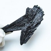ブラック カイヤナイト 原石[T697-3931]