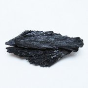 ブラック カイヤナイト 原石 [t697-4118]