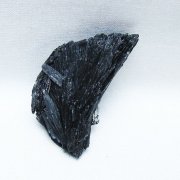 ブラック カイヤナイト 原石 [t697-4193]