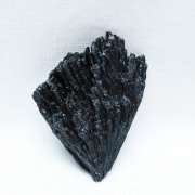 ブラック カイヤナイト 原石 [t697-4201]