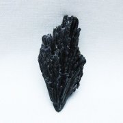 ブラック カイヤナイト 原石 [t697-4213]