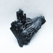 ブラック カイヤナイト 原石 [t697-4217]