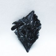 ブラック カイヤナイト 原石 [t697-4219]