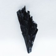 ブラック カイヤナイト 原石 [t697-4384]