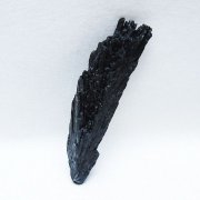 ブラック カイヤナイト 原石 [t697-4421]