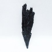 ブラック カイヤナイト 原石 [t697-4428]