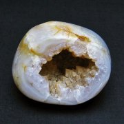ウルグアイ産 アゲート水晶ドーム[T757-1606]